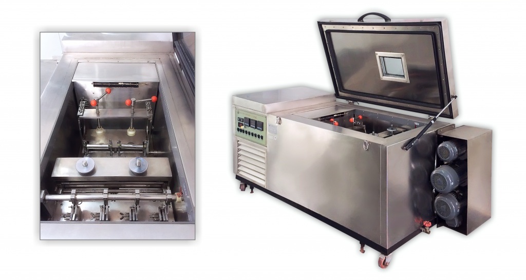 Для тестирования обуви используется специальное оборудование